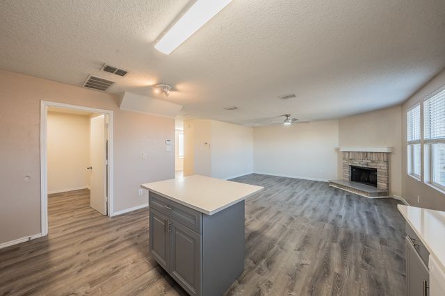 2032 Hopi Trail, Grand Prairie, TX 75052