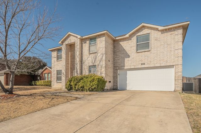 2032 Hopi Trail, Grand Prairie, TX 75052