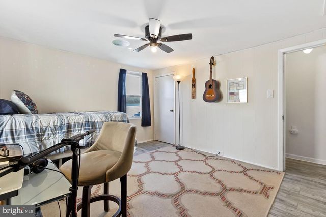 111 THOMPSON ST, Burlington, NJ 08016