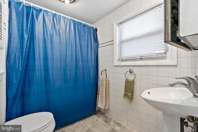 111 THOMPSON ST, Burlington, NJ 08016