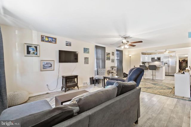 111 THOMPSON ST, Burlington, NJ 08016