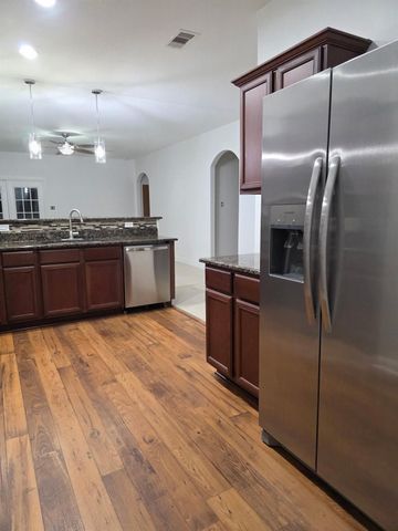1819 Opal Peach Drive, Iowa Colony, TX 77583