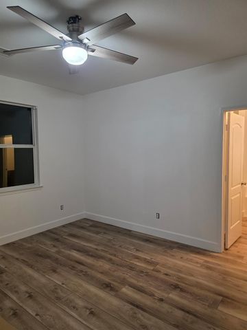1819 Opal Peach Drive, Iowa Colony, TX 77583