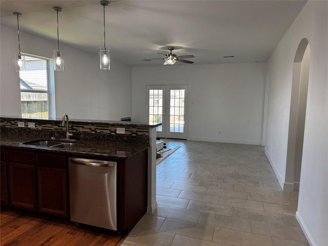 1819 Opal Peach Drive, Iowa Colony, TX 77583