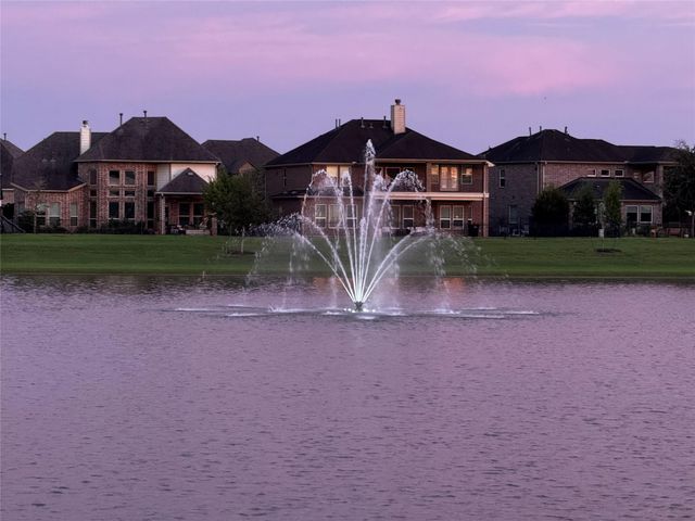 1819 Opal Peach Drive, Iowa Colony, TX 77583
