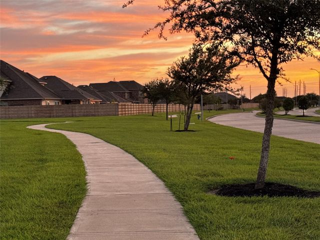 1819 Opal Peach Drive, Iowa Colony, TX 77583