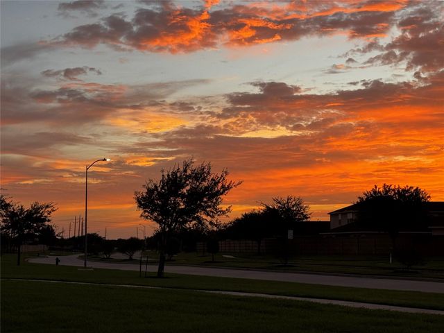 1819 Opal Peach Drive, Iowa Colony, TX 77583