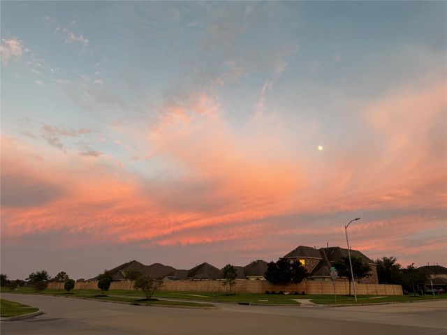 1819 Opal Peach Drive, Iowa Colony, TX 77583
