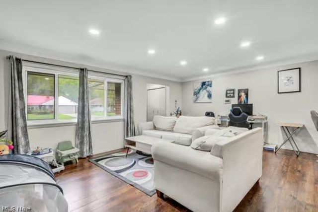 523 Jeannette Drive, Richmond Heights, OH 44143
