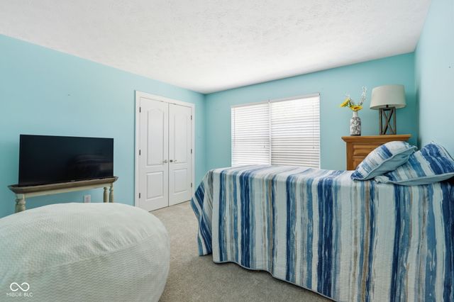 10929 Glazer Way, Fishers, IN 46038