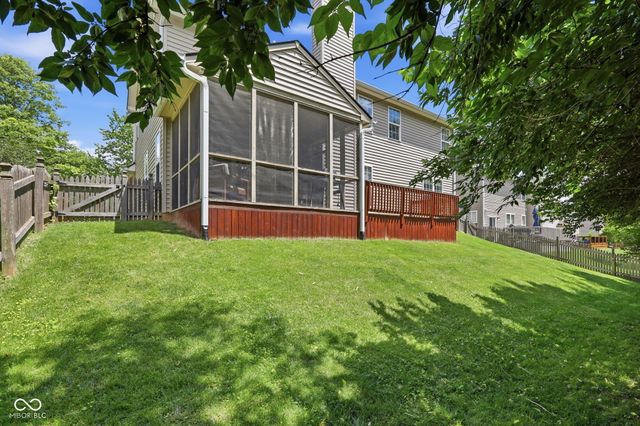 10929 Glazer Way, Fishers, IN 46038