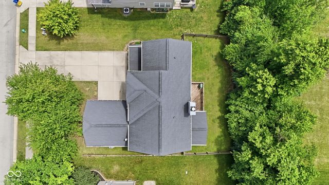 10929 Glazer Way, Fishers, IN 46038