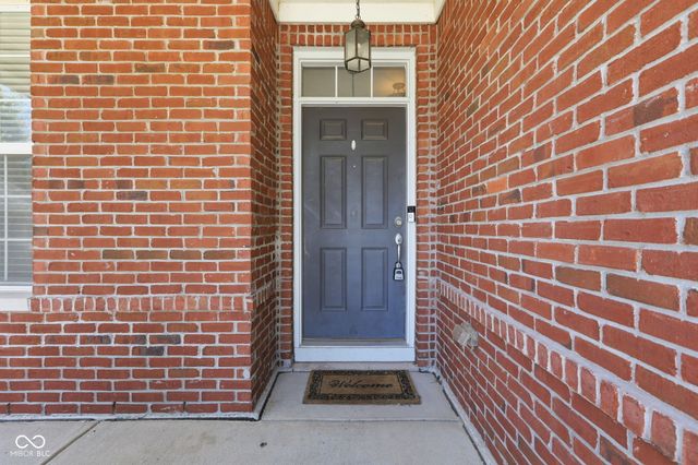 10929 Glazer Way, Fishers, IN 46038