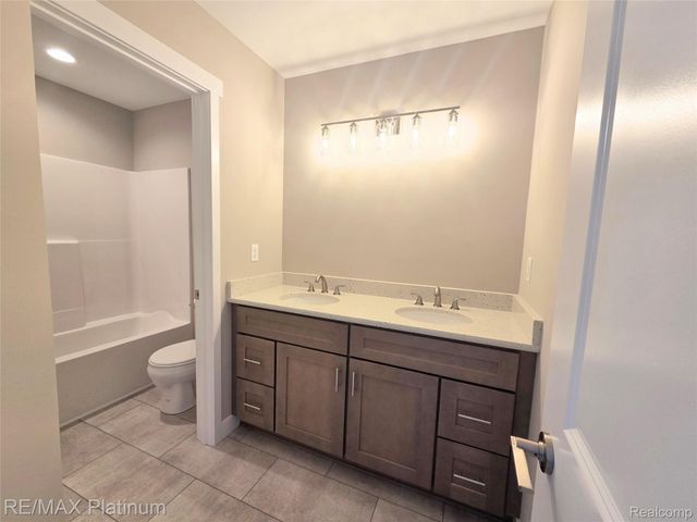 13345 Westwinds Drive, Fenton Charter Township, MI 48451