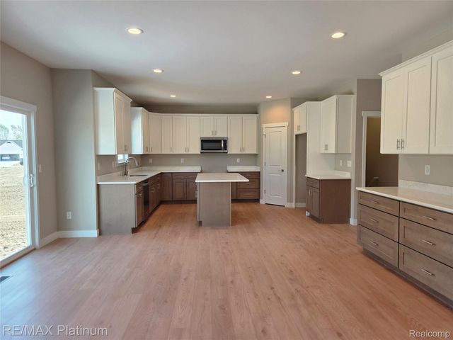 13345 Westwinds Drive, Fenton Charter Township, MI 48451