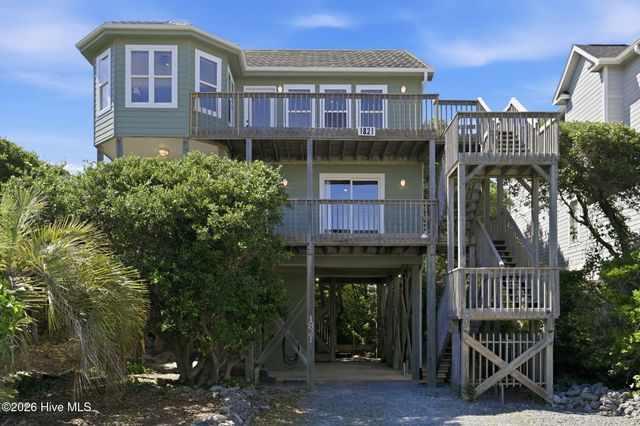 1821 S Shore Drive, Surf City, NC 28445