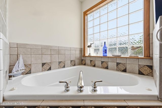 1821 S Shore Drive, Surf City, NC 28445