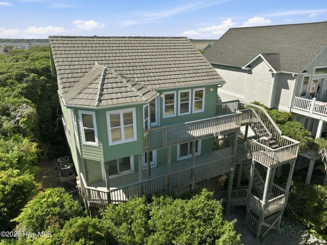 1821 S Shore Drive, Surf City, NC 28445
