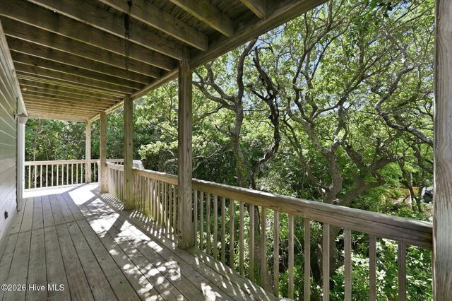 1821 S Shore Drive, Surf City, NC 28445