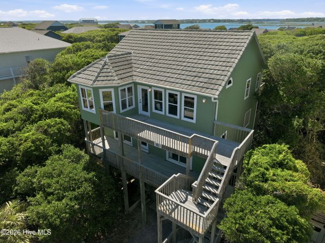 1821 S Shore Drive, Surf City, NC 28445