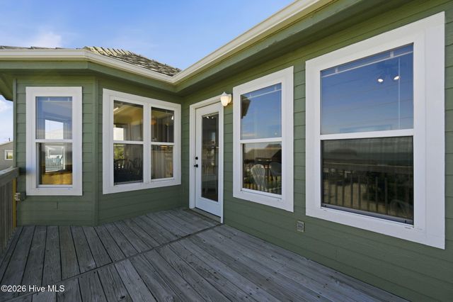 1821 S Shore Drive, Surf City, NC 28445