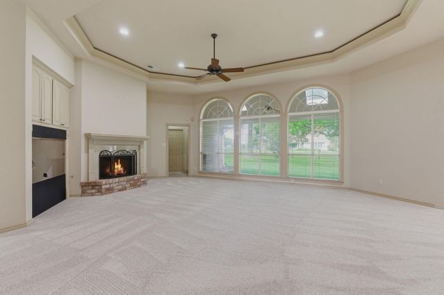 89 La Mirada Drive, Montgomery, TX 77356
