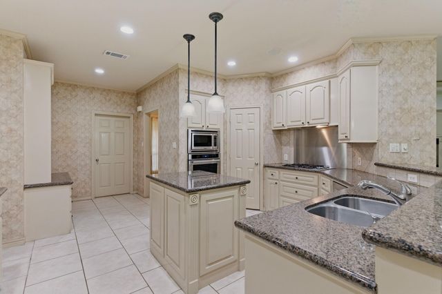 89 La Mirada Drive, Montgomery, TX 77356
