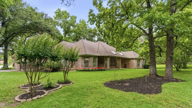 89 La Mirada Drive, Montgomery, TX 77356