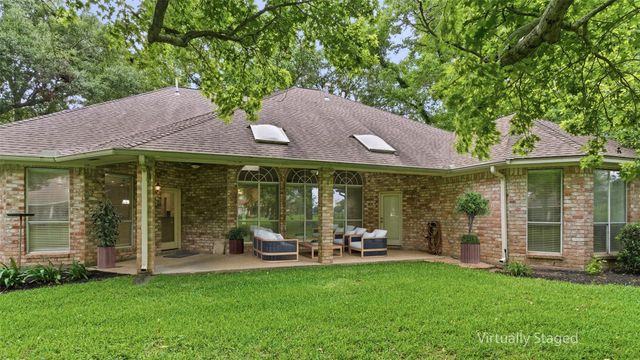 89 La Mirada Drive, Montgomery, TX 77356