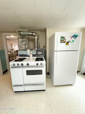 122 Hudson Avenue, Cohoes, NY 12047