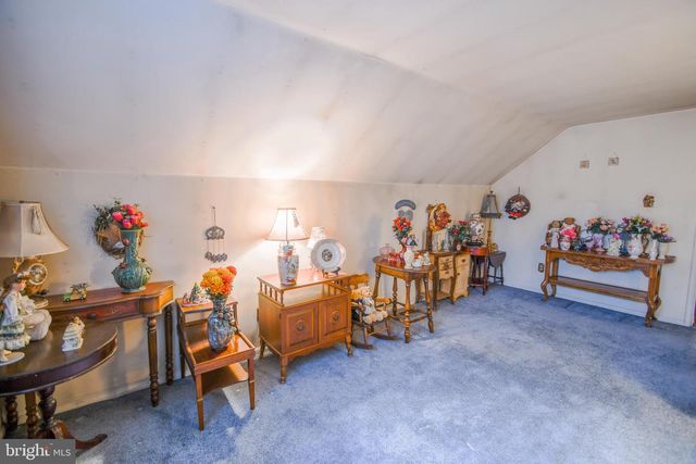 220 HAMPSHIRE DR, Chalfont, PA 18914