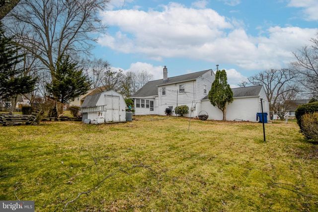 220 HAMPSHIRE DR, Chalfont, PA 18914