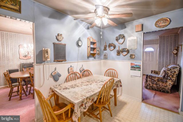 220 HAMPSHIRE DR, Chalfont, PA 18914