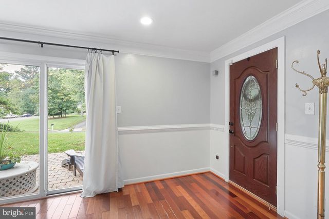 11202 WEDGE DR, Reston, VA 20190
