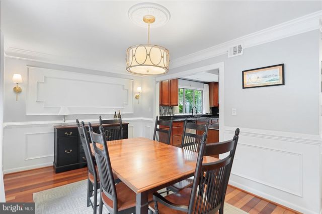 11202 WEDGE DR, Reston, VA 20190