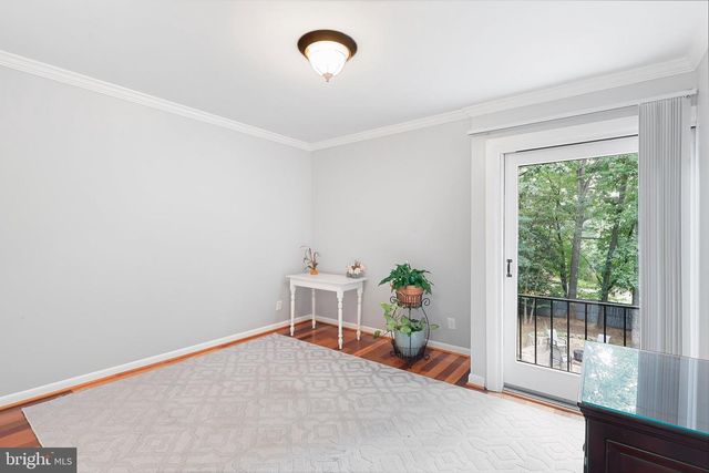 11202 WEDGE DR, Reston, VA 20190