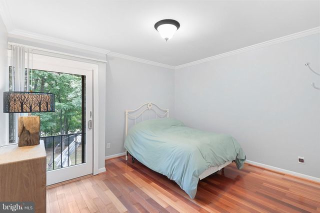 11202 WEDGE DR, Reston, VA 20190
