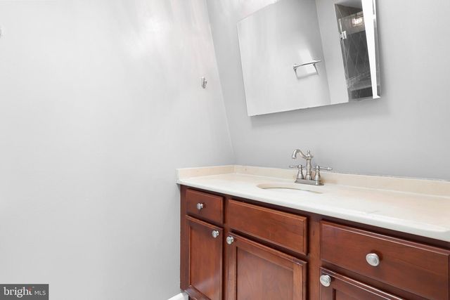11202 WEDGE DR, Reston, VA 20190