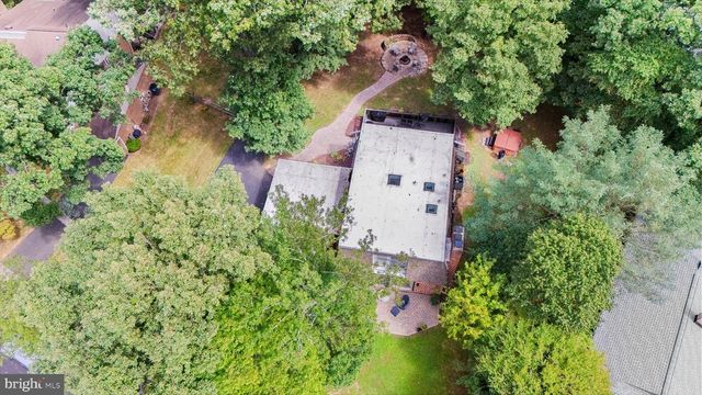 11202 WEDGE DR, Reston, VA 20190
