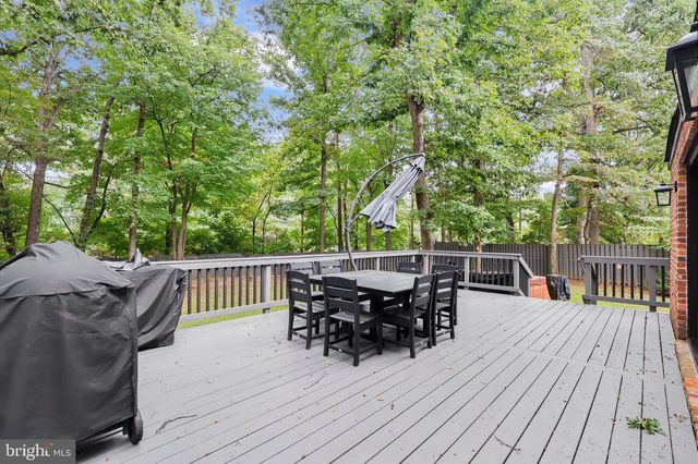 11202 WEDGE DR, Reston, VA 20190