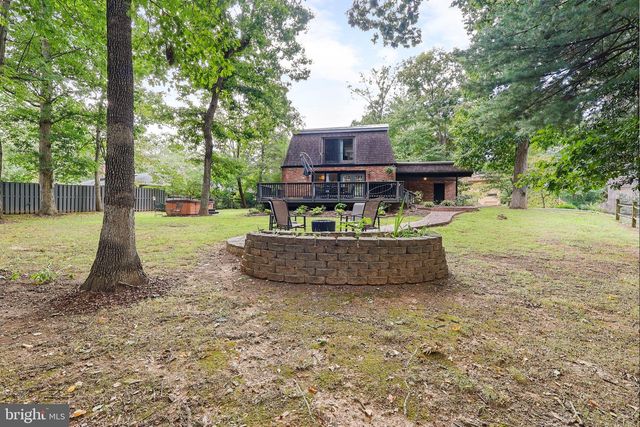 11202 WEDGE DR, Reston, VA 20190
