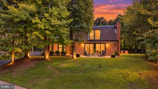 11202 WEDGE DR, Reston, VA 20190