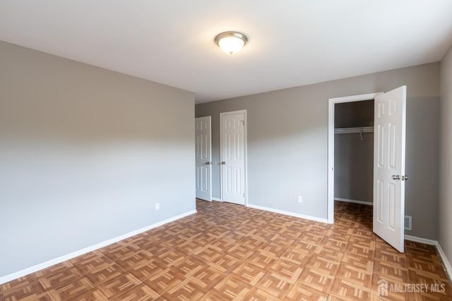 29-31 Glenn Drive 1, Keasbey, NJ 08832