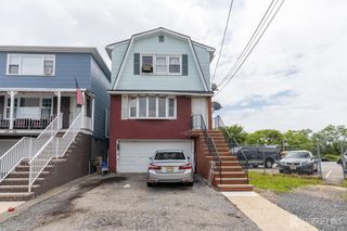 29-31 Glenn Drive 1, Keasbey, NJ 08832