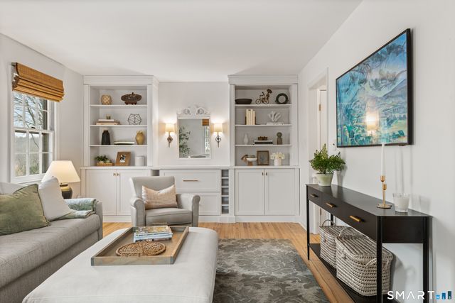 164 Summer Street APT A, New Canaan, CT 06840