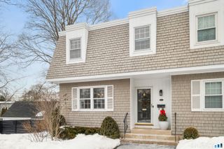 164 Summer Street APT A, New Canaan, CT 06840