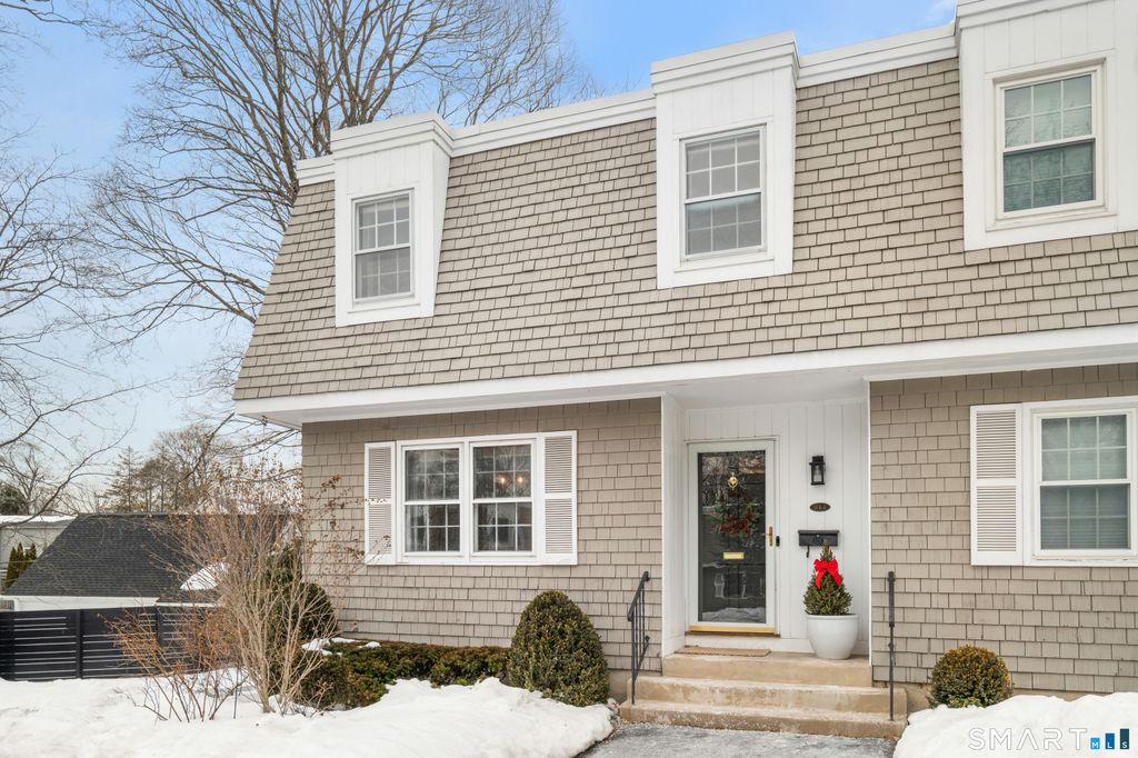 164 Summer Street APT A, New Canaan, CT 06840