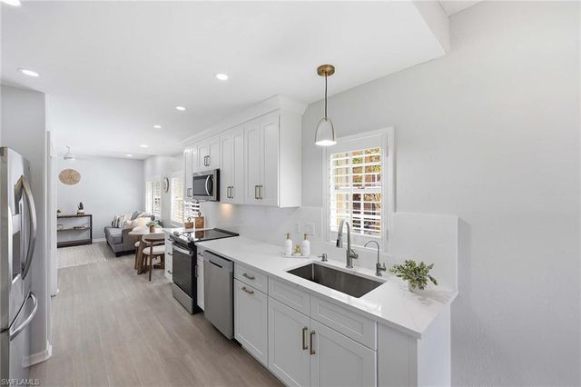 13205 Sherburne CIR 201, Bonita Springs, FL 34135