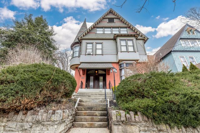 634 Greenup Street, Covington, KY 41011