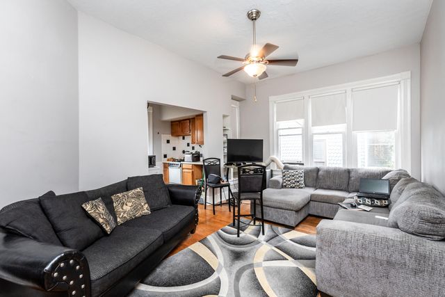 634 Greenup Street, Covington, KY 41011